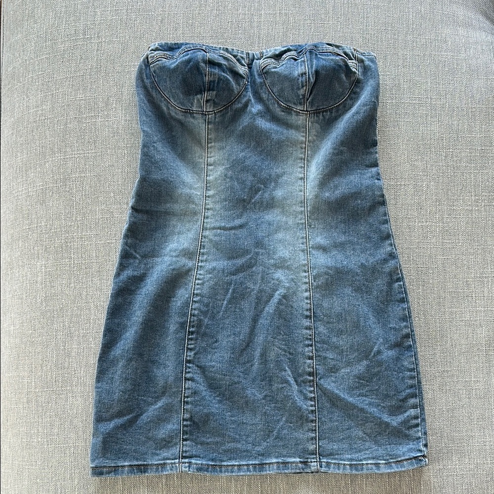 Chic Strapless Denim Dress